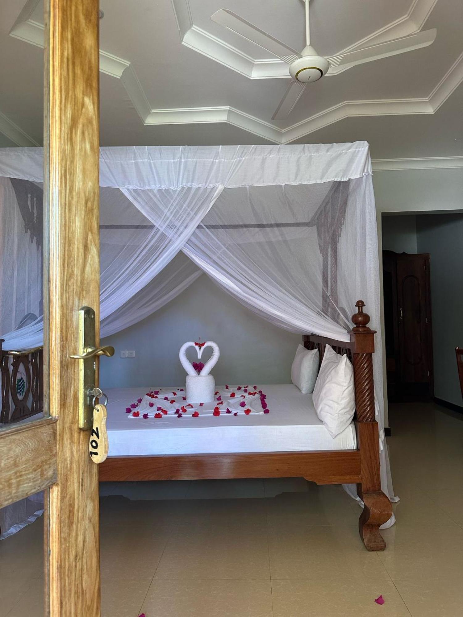 Relax Hotel Taj นูงวี ภายนอก รูปภาพ